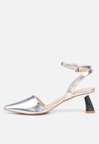 Miss Black - Cartier3 ankle tie block heel - silver