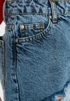 Trendyol - Ripped detailed denim shorts - blue