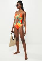 Trendyol - Floral patterned cut out detailed swimsuit - multi