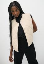Superbalist - Quilted puffer gilet - sand 