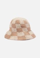 Rubi - Kelly crochet bucket hat - natural checkerboard