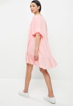 Stella Morgan - Woven smocked dress - pink