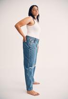 Cotton On - Curve loose straight jean - offshore blue rip