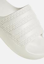 adidas Originals - Adilette ayoon w - off white/wonder white