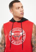 NBA - Bulls sleeveless hooded sweater - red & black 