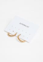 Superbalist - Gia hoop earrings - gold