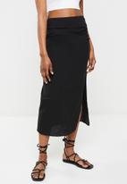 Trendyol - Straight side slit midi skirt - black