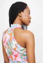 Trendyol - Halter neck floral print mini dress - multi 