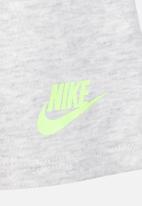 Nike - Nkg wildflower short set - grey heather