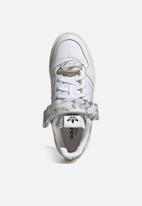 adidas Originals - Forum bonega w - ftwr white/ftwr white/gold met.