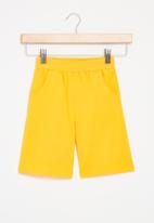 POP CANDY - Boys sweat shorts - yellow