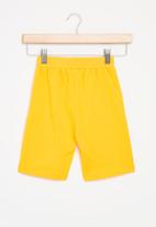 POP CANDY - Boys sweat shorts - yellow