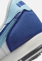Nike - Nike air pegasus 83 - sail/old royal-blue chill-smoke grey