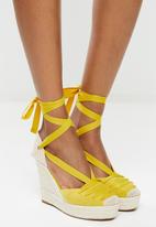 Miss Black - Moniker1 espadrille wedge heel - yellow