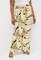 edit Plus - Belted soft straight leg pant - graphic jungle leaves