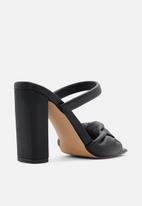 Call It Spring - Rhia block heel - black