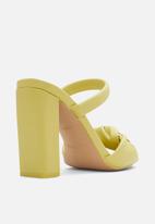 Call It Spring - Rhia block heel - medium green