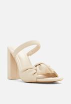 Call It Spring - Rhia block heel - off white