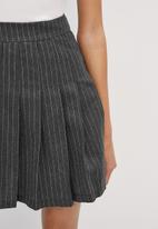 Blake - Pleated mini tennis skirt - charcoal