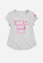 Nike - Nkg short sleeve graphic tee - grey heather