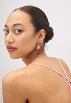 Superbalist - Daisy hoop earrings - pink
