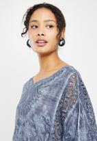 Stella Morgan - Lace embroidered blouse - navy