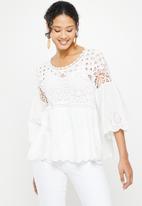 Stella Morgan - 3/4 Sleeve crochet and lace blouse - white