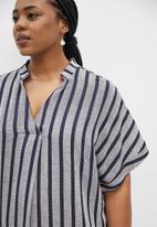 edit Plus - Notch neck midi shift dress - navy stripe