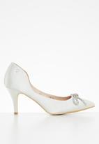 Butterfly Feet - Abbi 2 court stiletto heel - silver