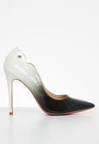 Miss Black - Lou20 barely there court heel - white combo