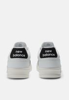 New Balance  - CT300 - white & black