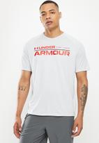 Under Armour - UA Tech™ 2.0 Wordmark Short Sleeve Tee- halo grey & red