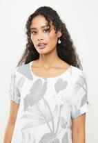 Stella Morgan - Floral printed double layer blouse - grey