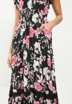 Stella Morgan - Floral maxi dress with frill sleeve - black