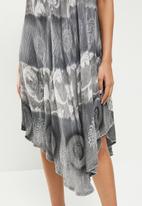 Stella Morgan - Printed casual dress - grey