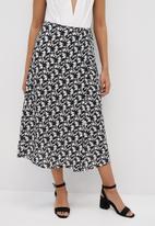 MILLA - Co-ord printed wrap skirt - black & white floral