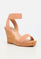 Butterfly Feet - Debra 1 wedge heel - pink