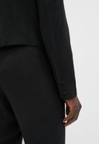 edit - Fitted linen blazer - black