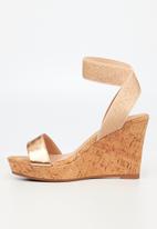 Butterfly Feet - Debra 2 wedge heel - rose gold