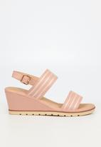 Butterfly Feet - Yasheel 4 wedge heel - pink