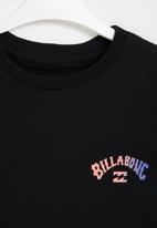 Billabong  - Arch fill short sleeve - black