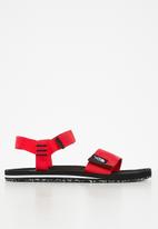 The North Face - Skeena sandal - tnf red & tnf black
