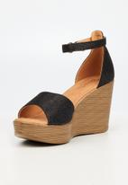 Butterfly Feet - Larah 2 wedge heel - black