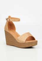 Butterfly Feet - Larah 2 wedge heel - gold