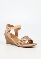 Butterfly Feet - Shani 1 wedge heel - pink