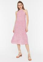 Trendyol - Halter patterned dress - pink