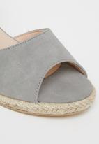 Butterfly Feet - Robyn 1 espadrille wedge heel - grey