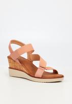 Butterfly Feet - Bellaire 3 wedge heel - pink