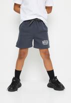 Superbalist - Boys nasa sweat shorts - charcoal