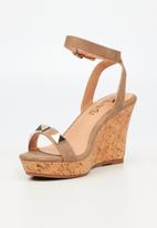 Butterfly Feet - Debra 5 wedge heel - taupe